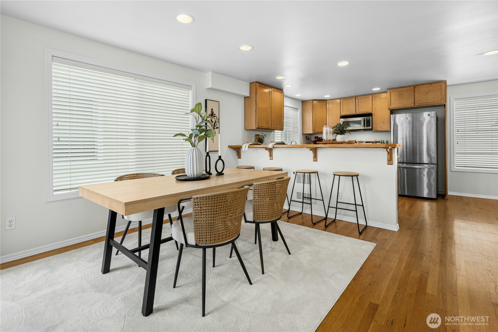 8832 Midvale Ave N Unit: B