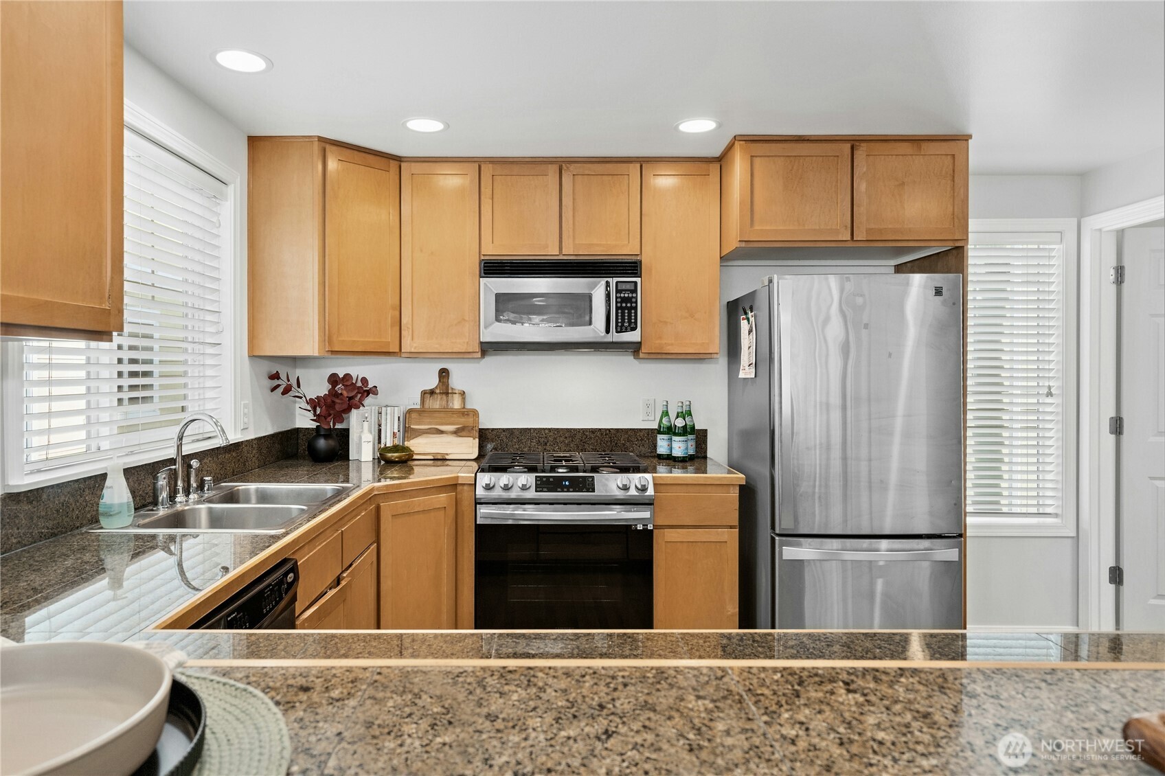 8832 Midvale Ave N Unit: B