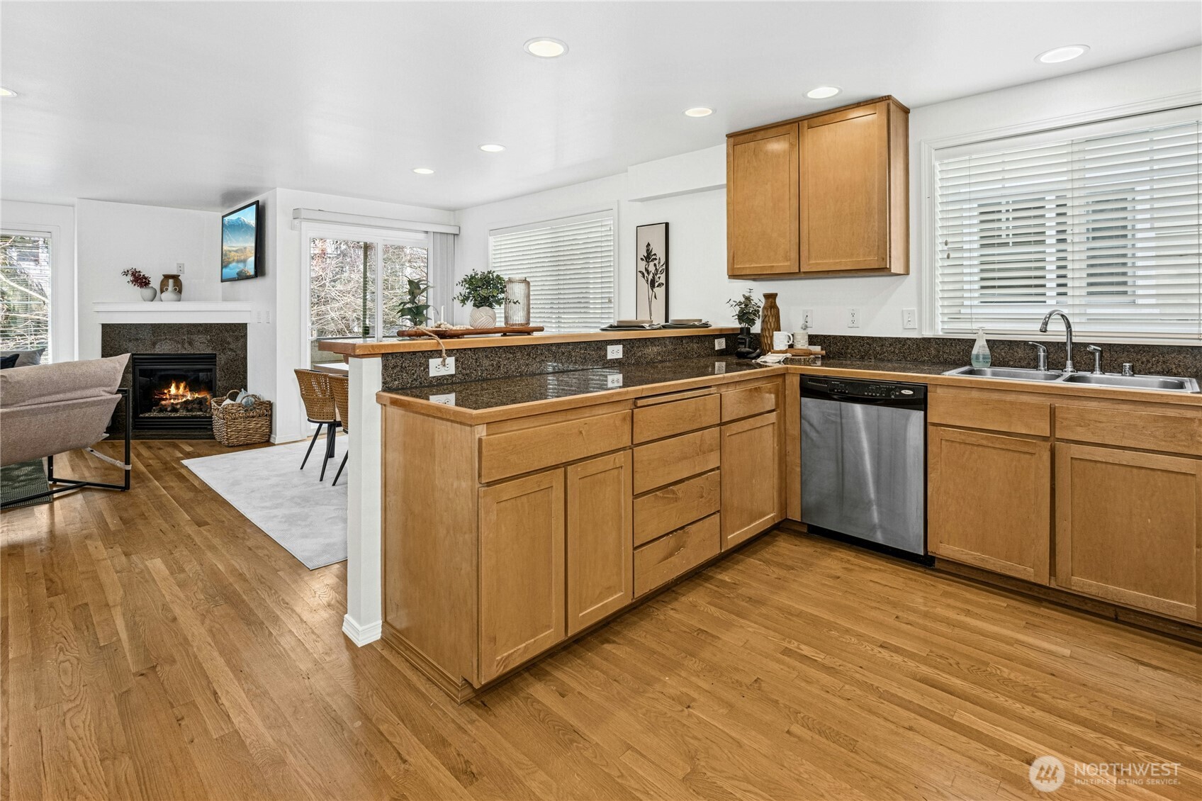 8832 Midvale Ave N Unit: B