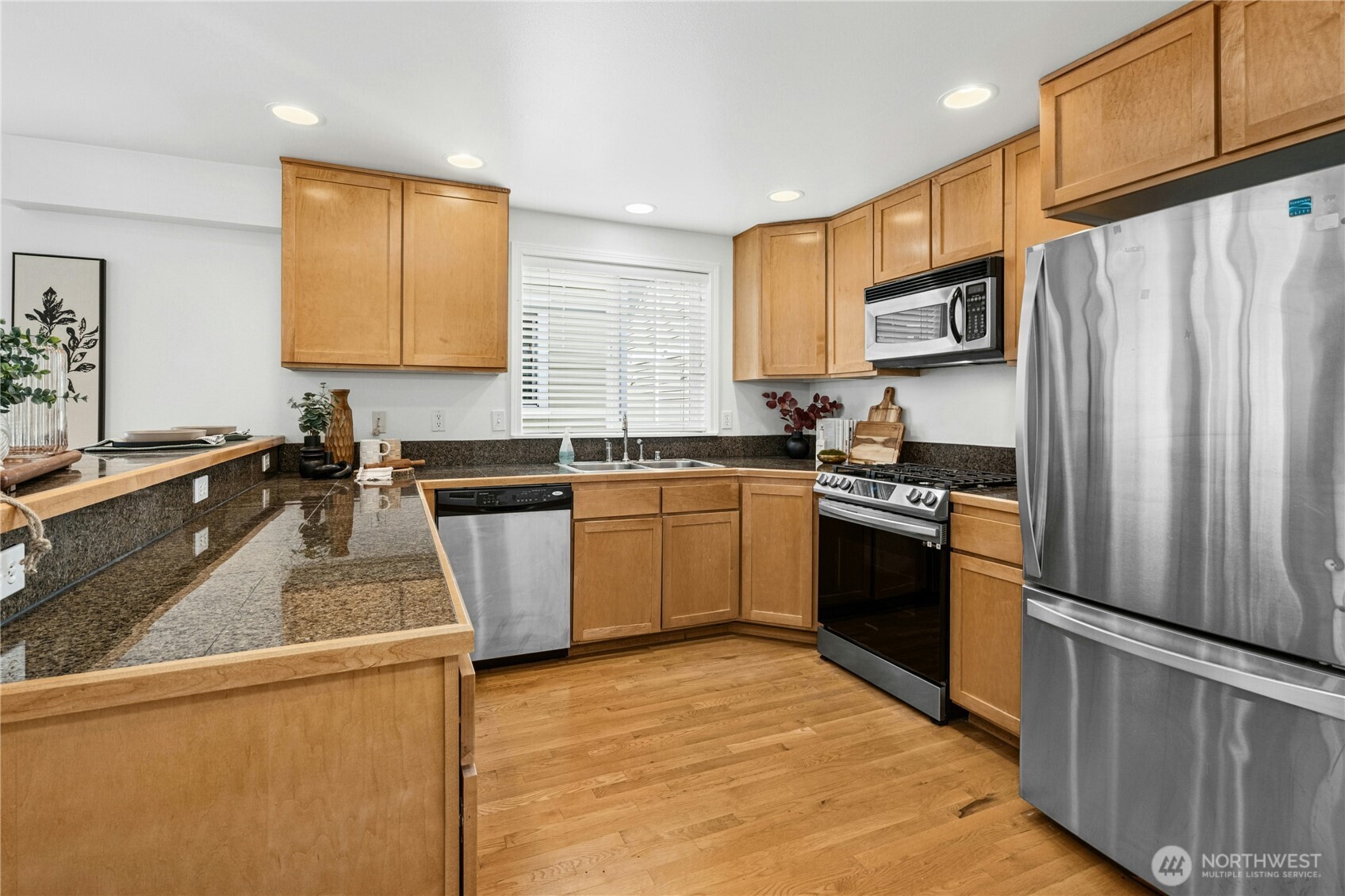 8832 Midvale Ave N Unit: B