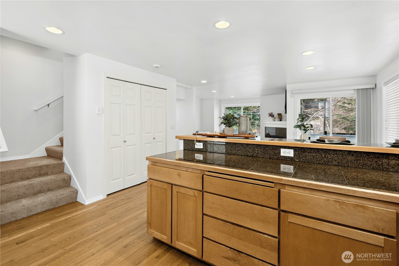 8832 Midvale Ave N Unit: B
