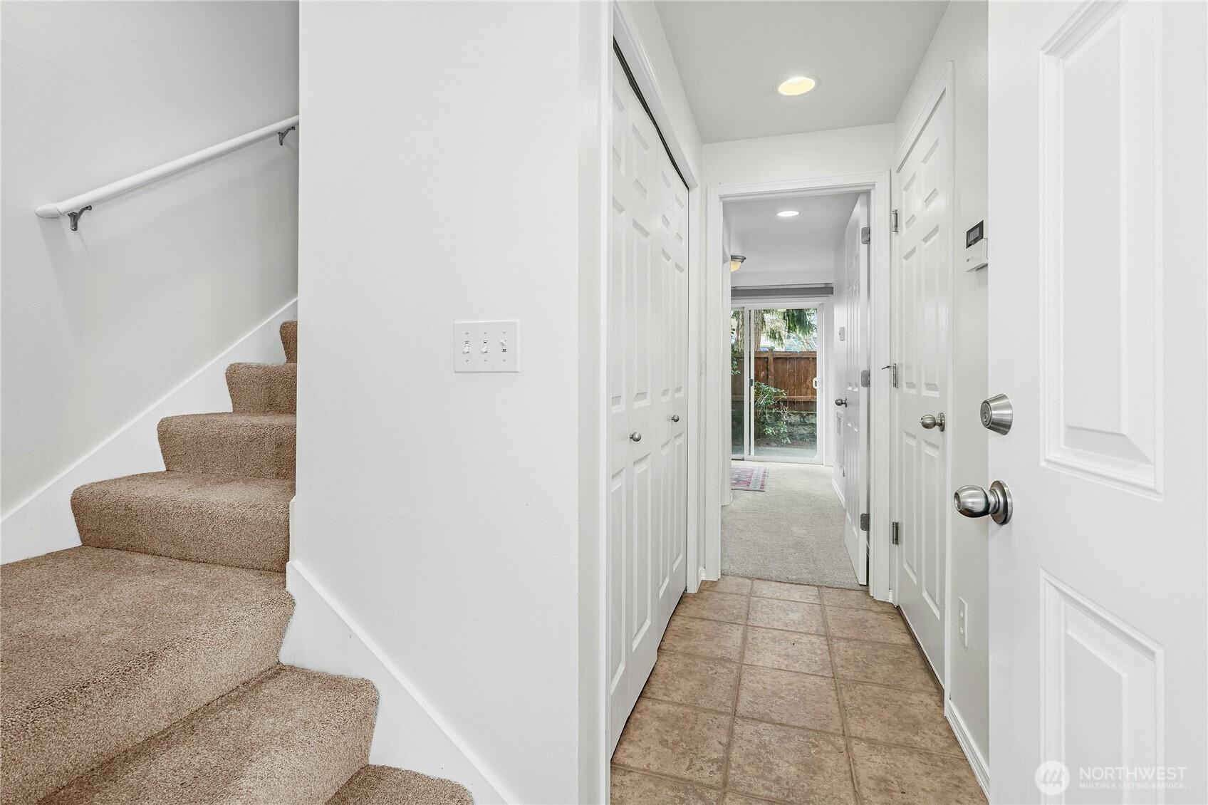 8832 Midvale Ave N Unit: B