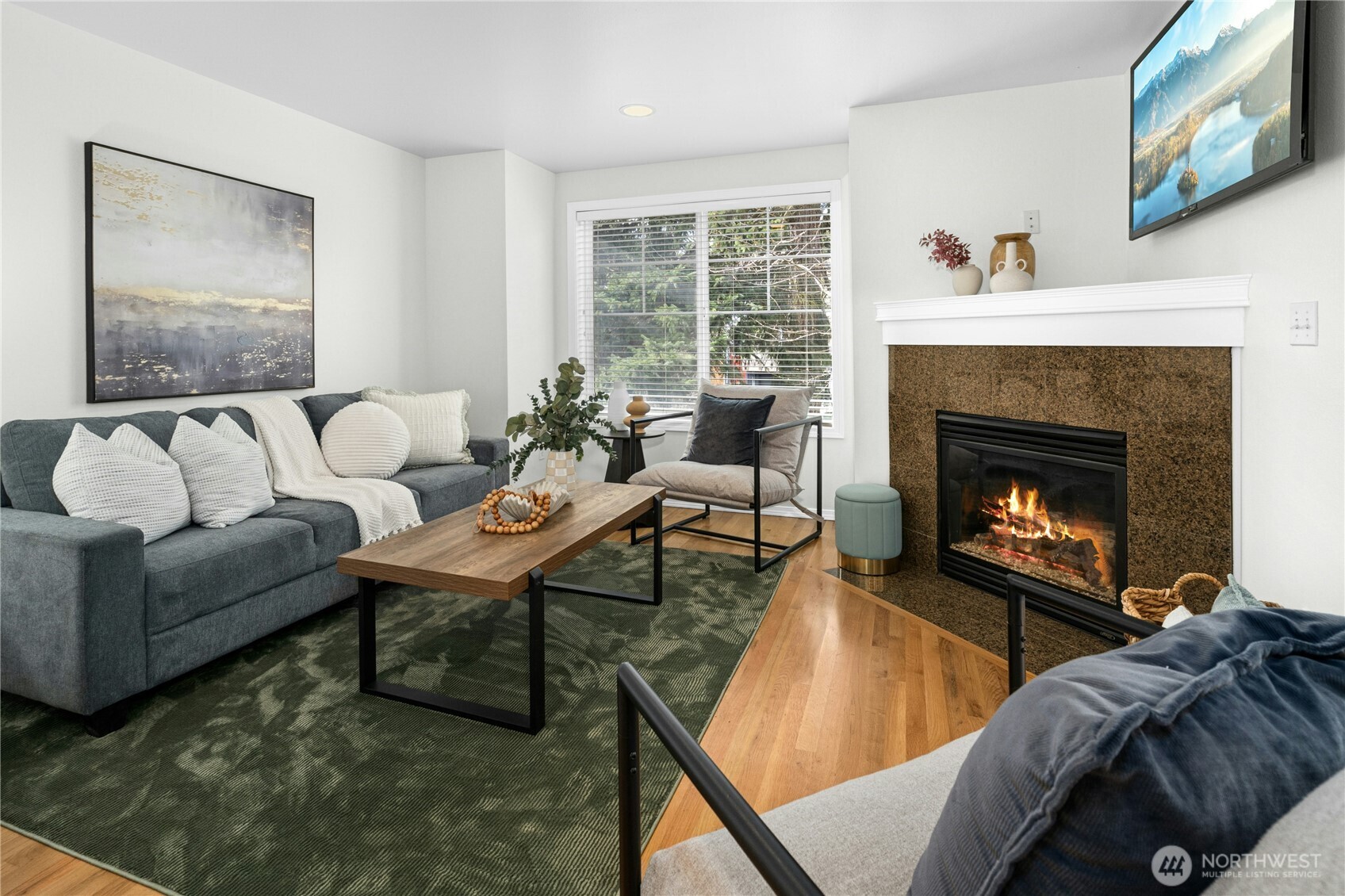 8832 Midvale Ave N Unit: B