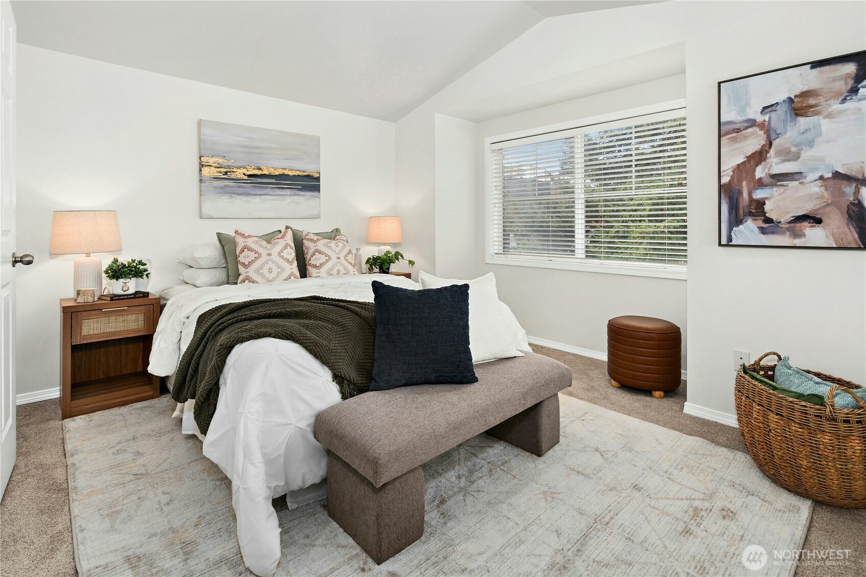 8832 Midvale Ave N Unit: B