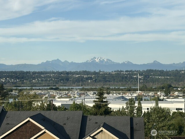 527 Pilchuck Path