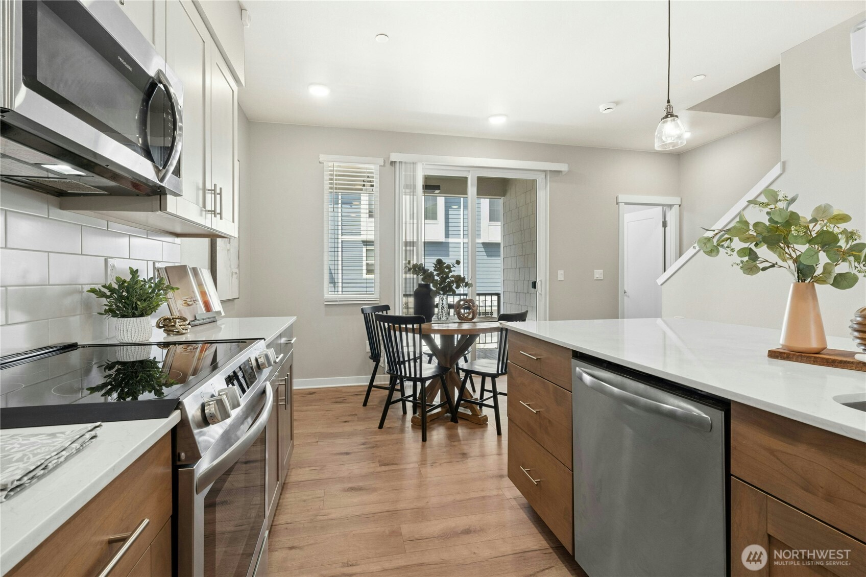13730 Manor Way Unit: J6