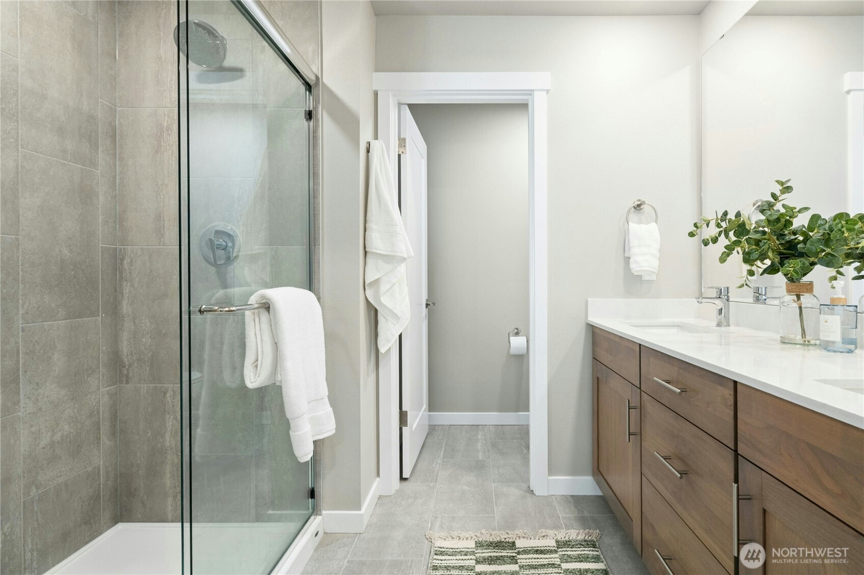 13730 Manor Way Unit: J6