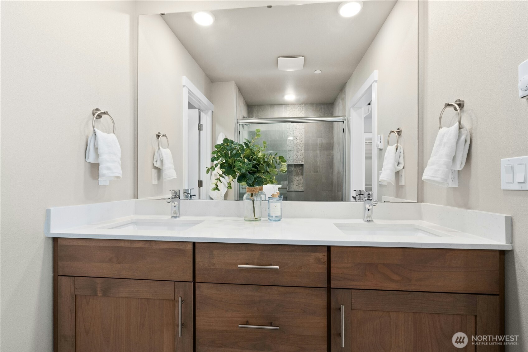 13730 Manor Way Unit: J6
