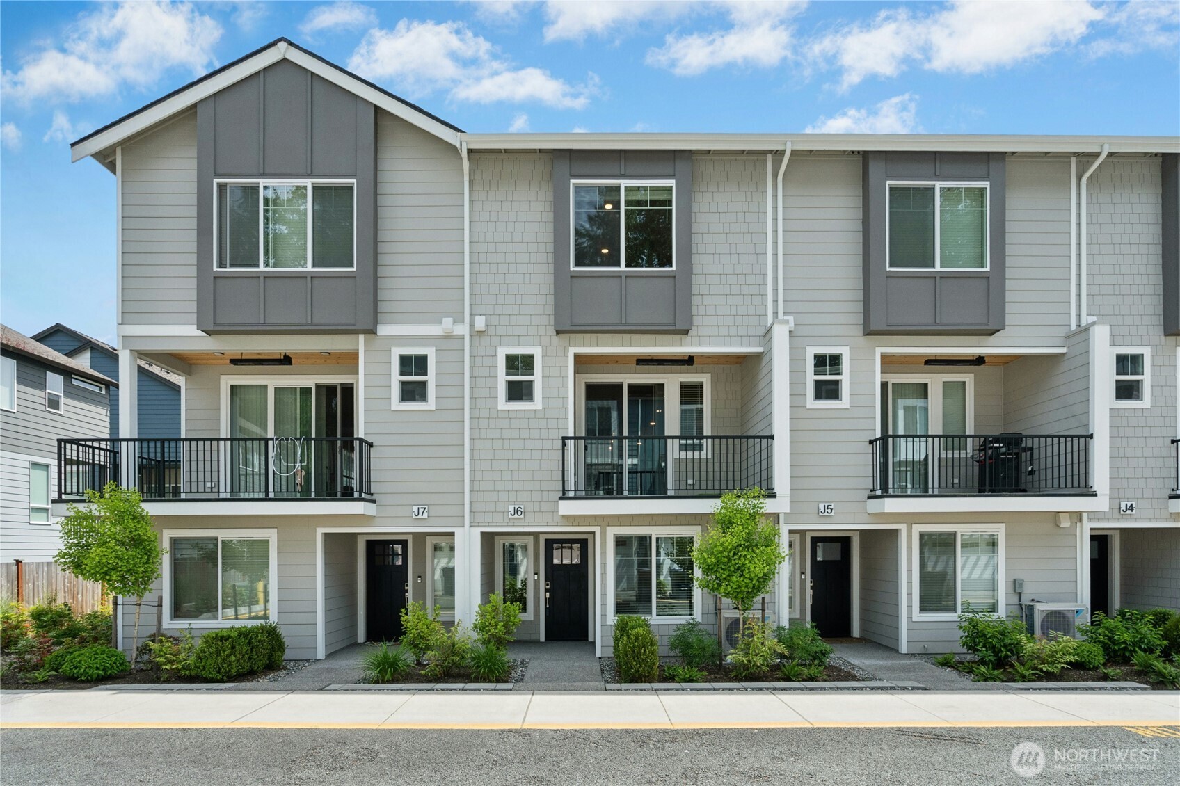 13730 Manor Way Unit: J6