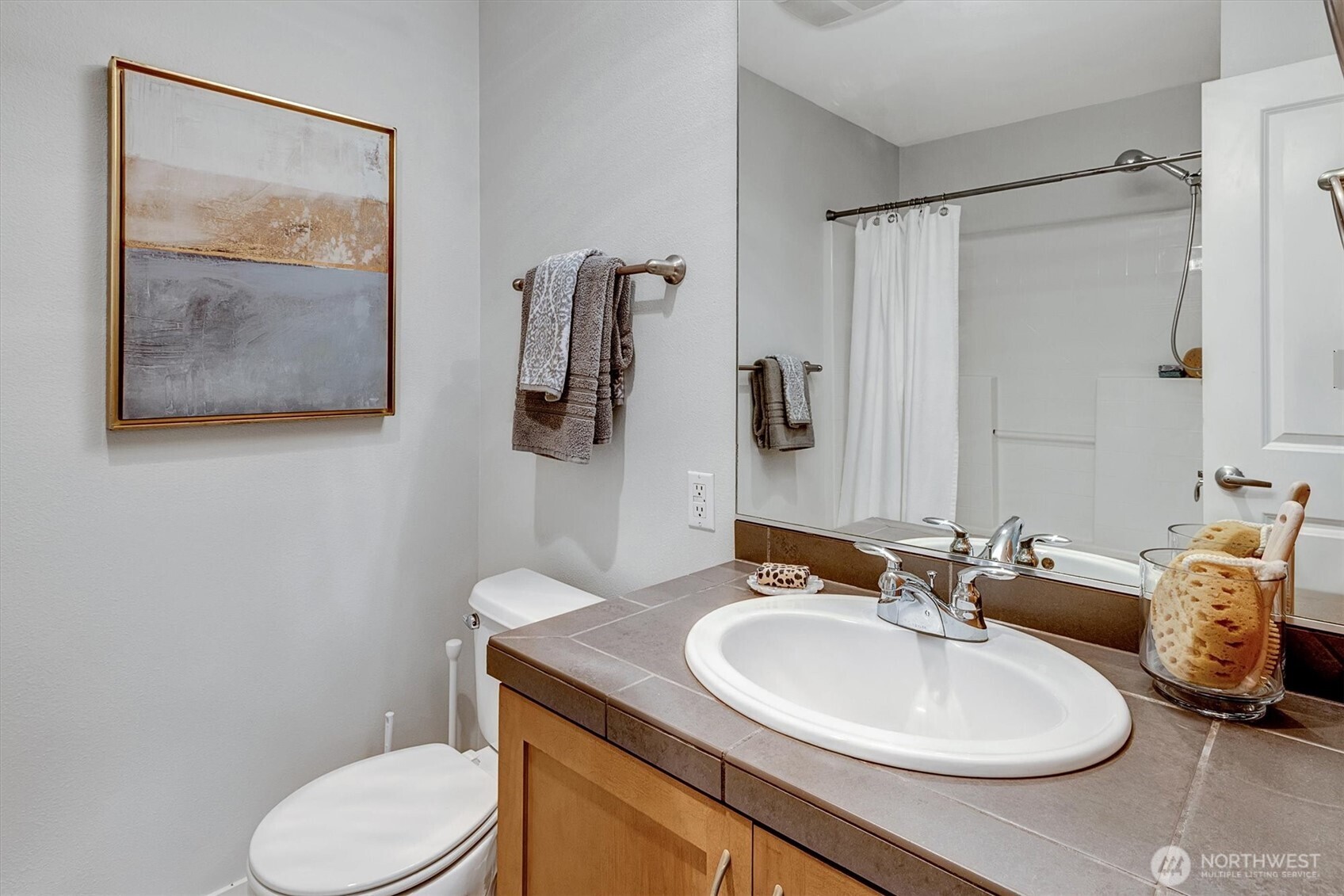 16141 Cleveland Street Unit: 212