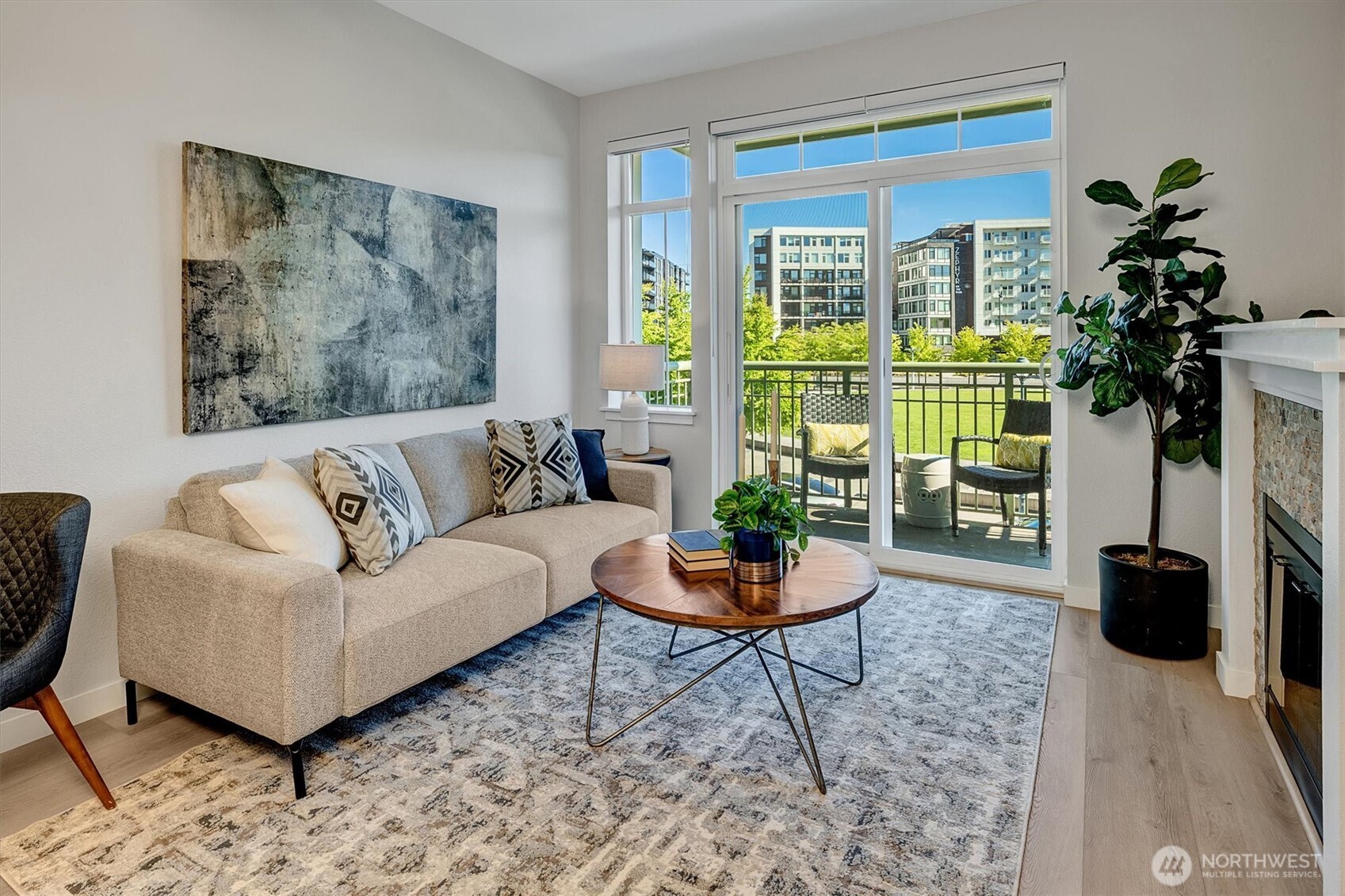 16141 Cleveland Street Unit: 212