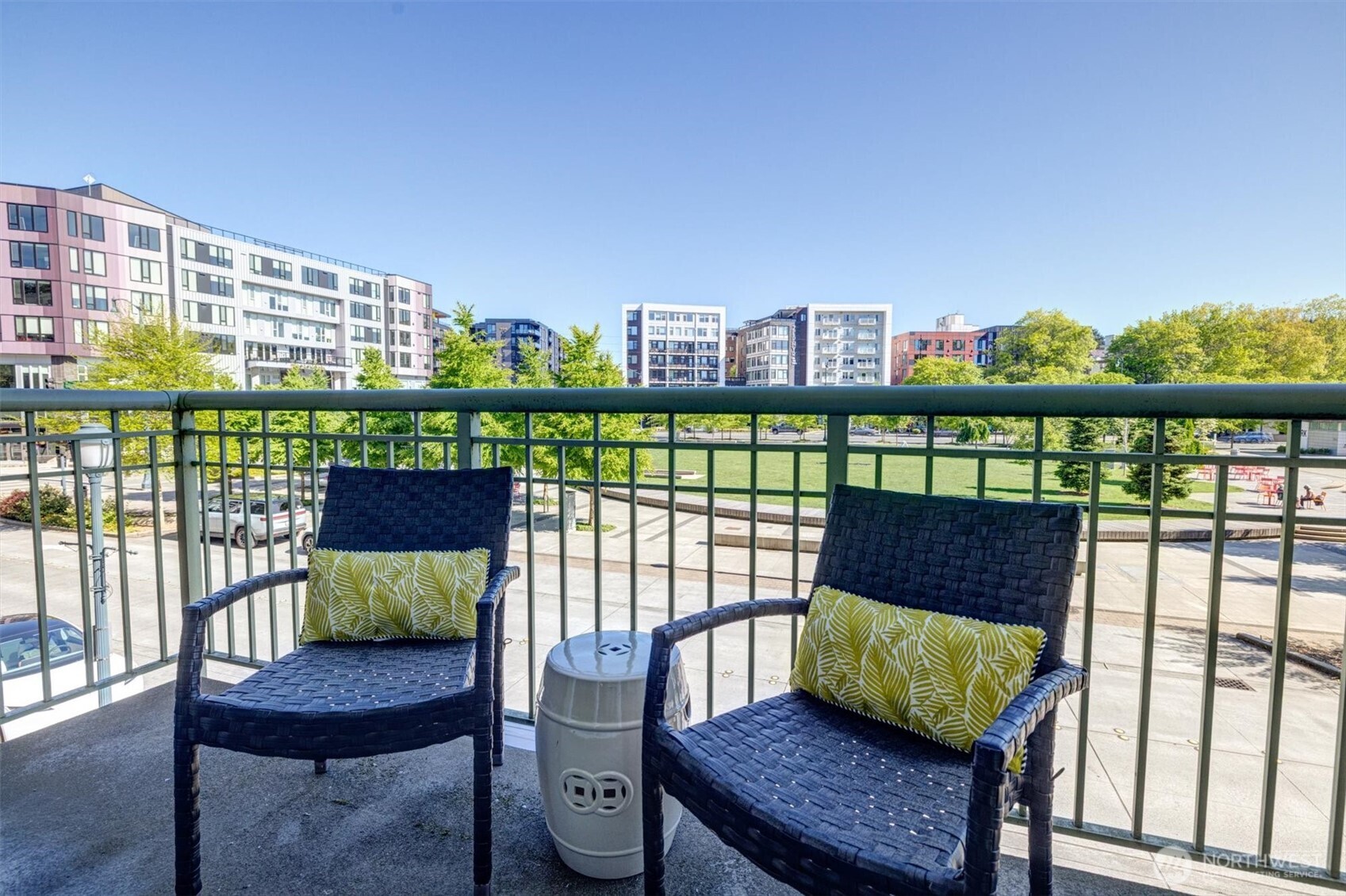 16141 Cleveland Street Unit: 212