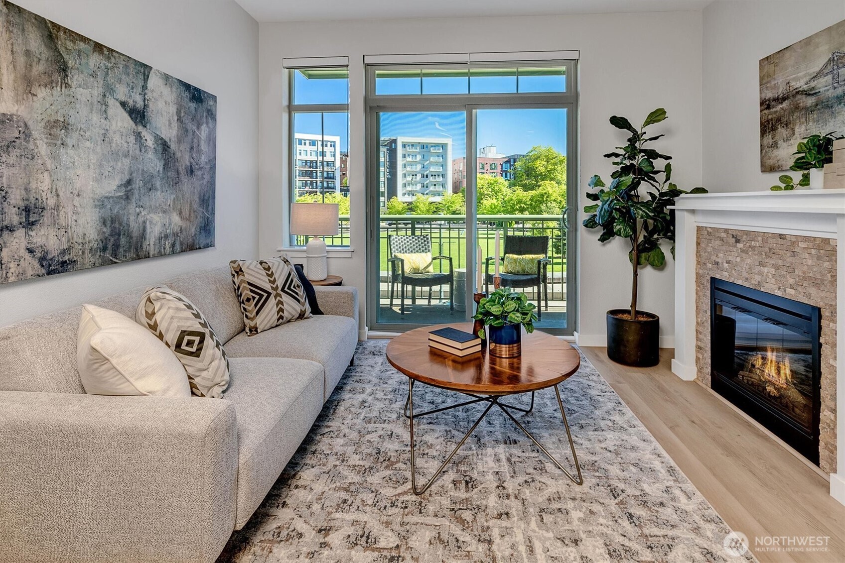 16141 Cleveland Street Unit: 212