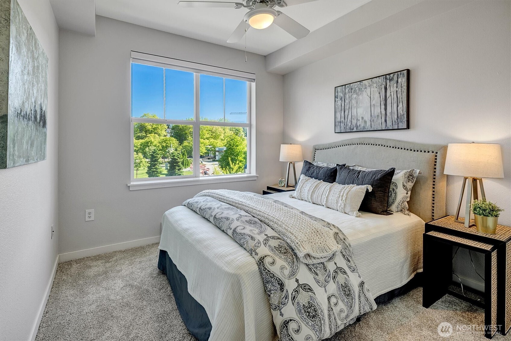 16141 Cleveland Street Unit: 212