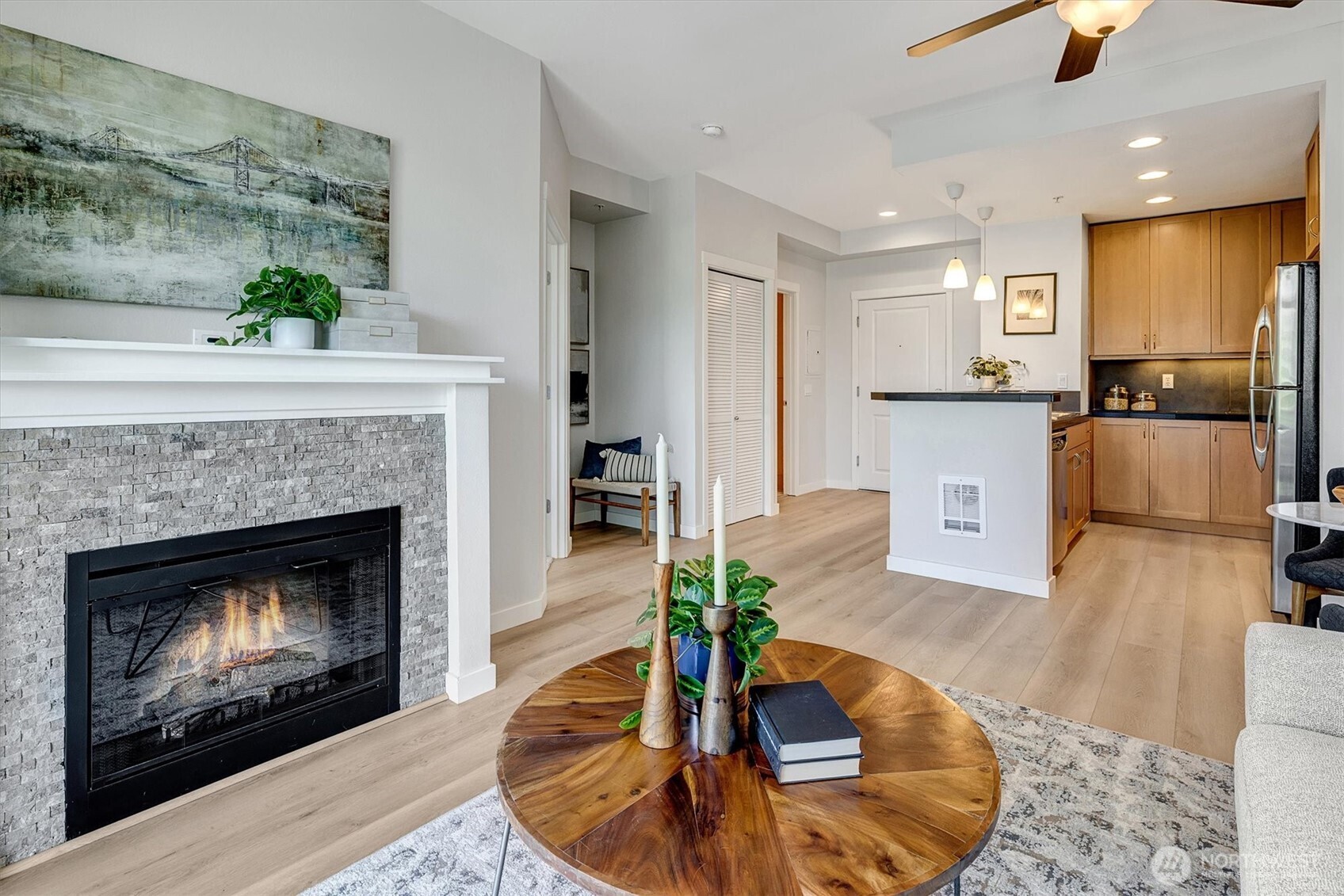 16141 Cleveland Street Unit: 212
