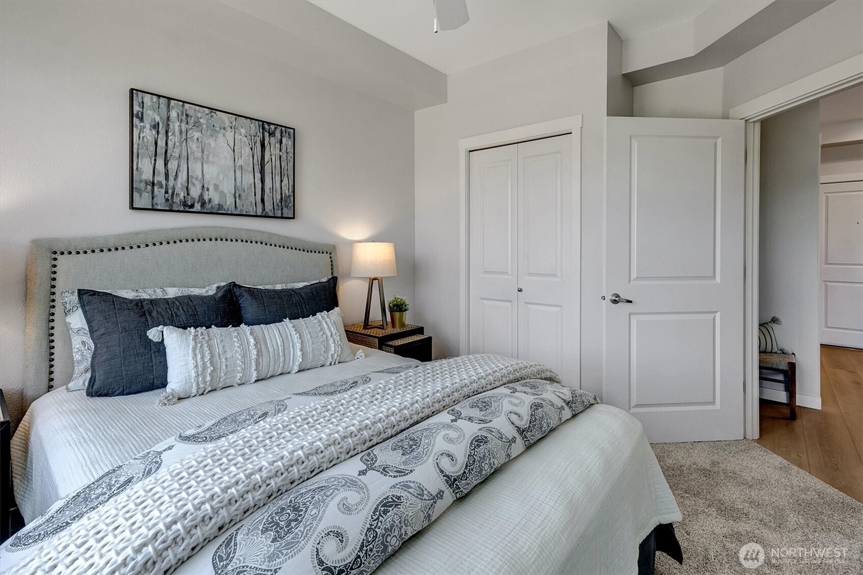 16141 Cleveland Street Unit: 212
