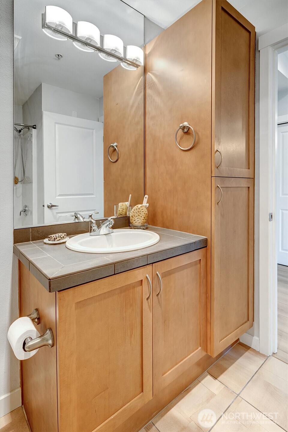 16141 Cleveland Street Unit: 212