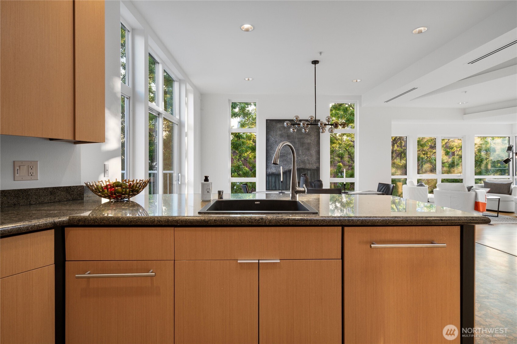 303 E Pike Street Unit: PH1