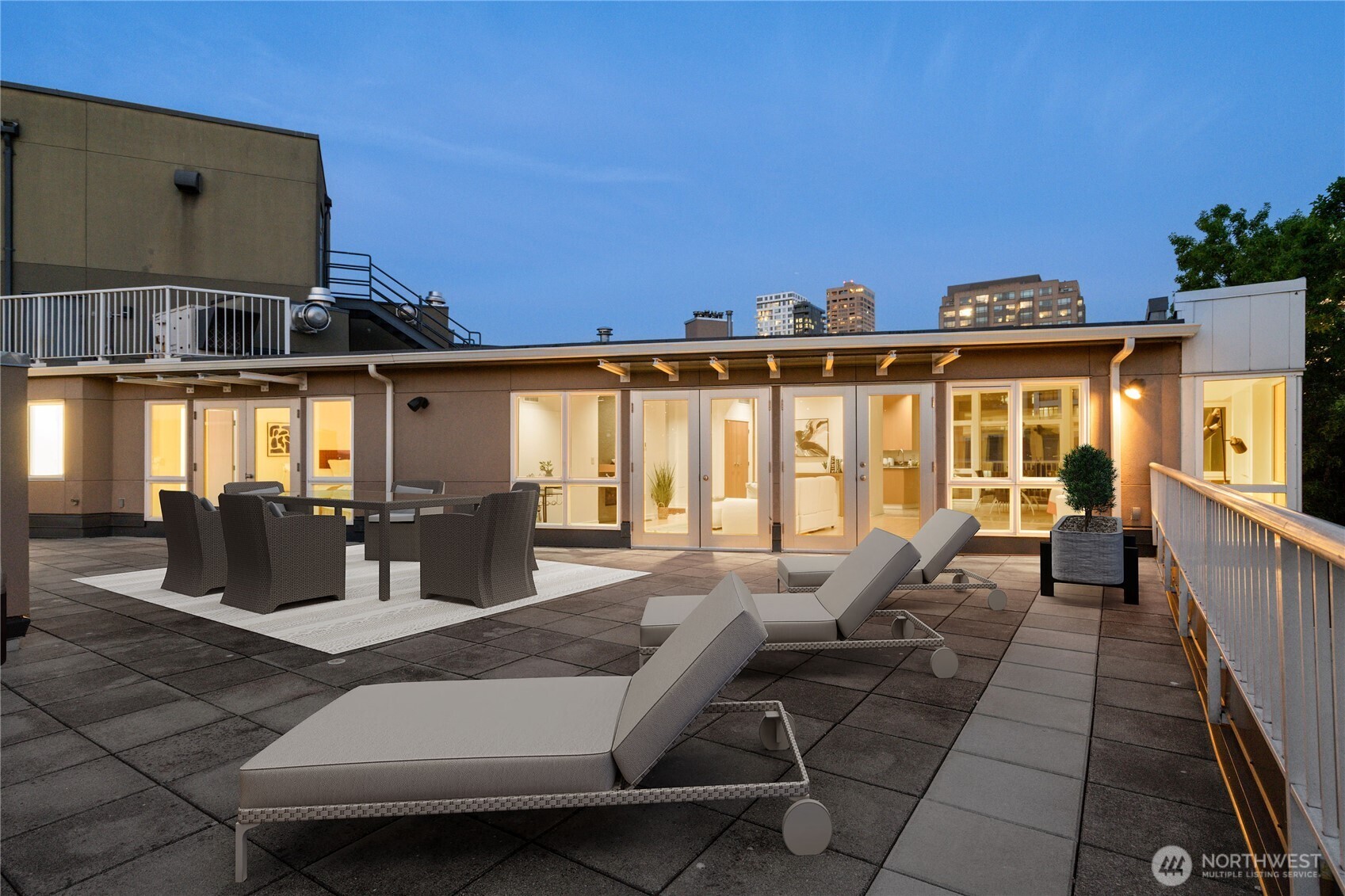 303 E Pike Street Unit: PH1