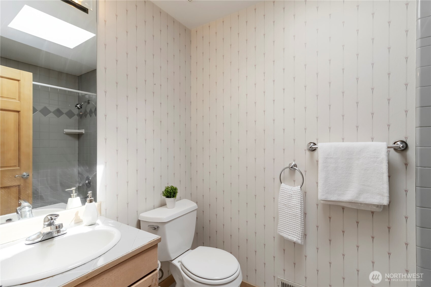 10135 NE 64th Street Unit: A