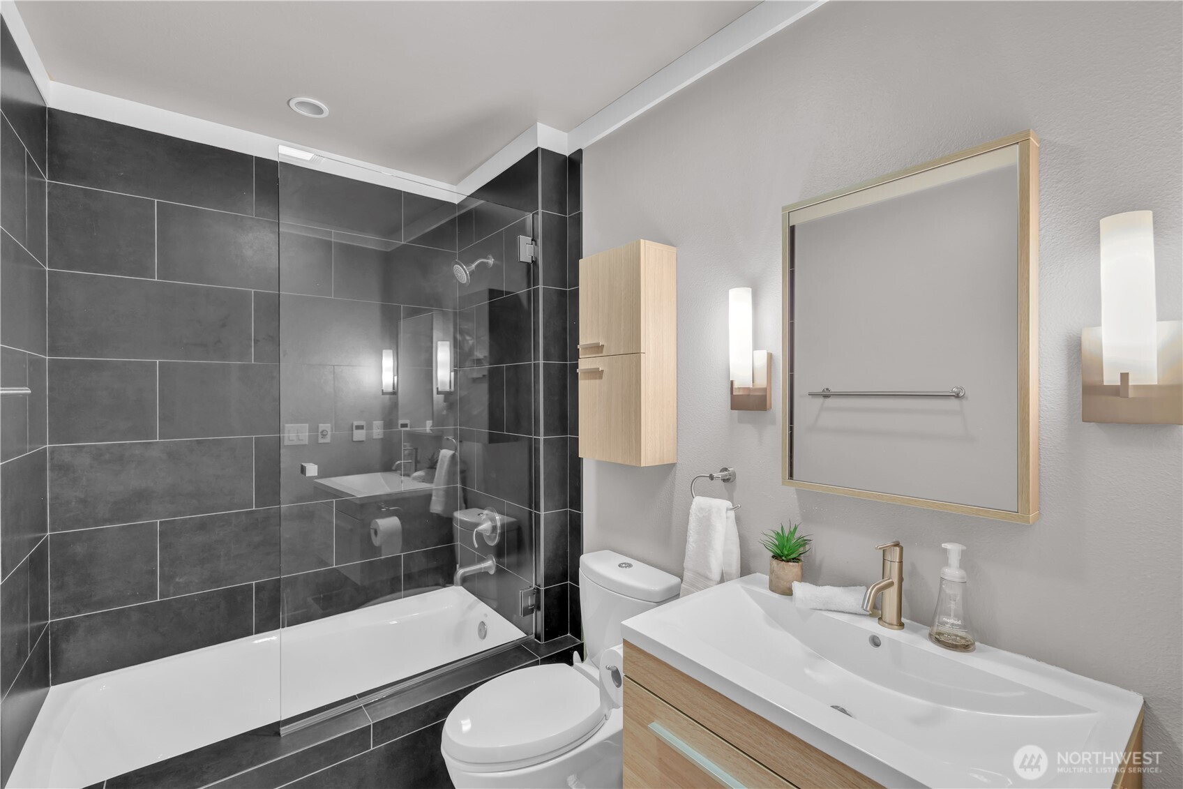 303 E Pike Street Unit: 603