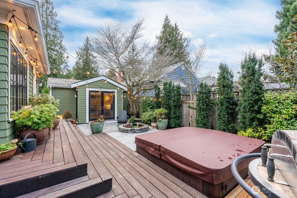 106 NE 46th Street