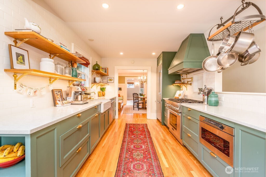 106 NE 46th Street