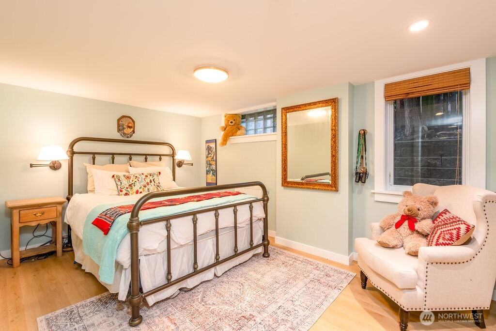 106 NE 46th Street