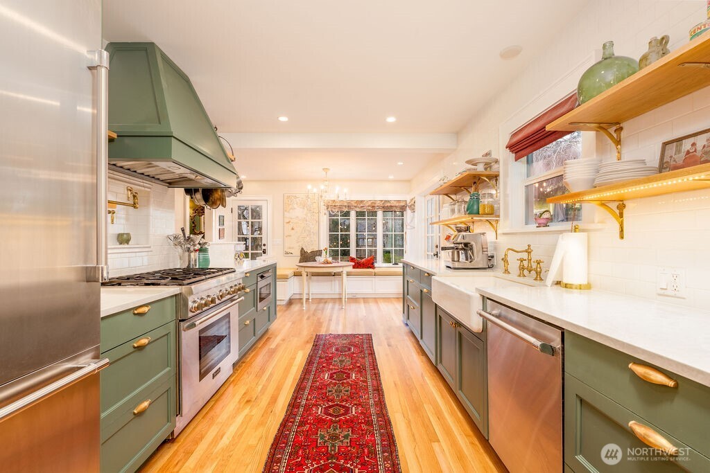 106 NE 46th Street