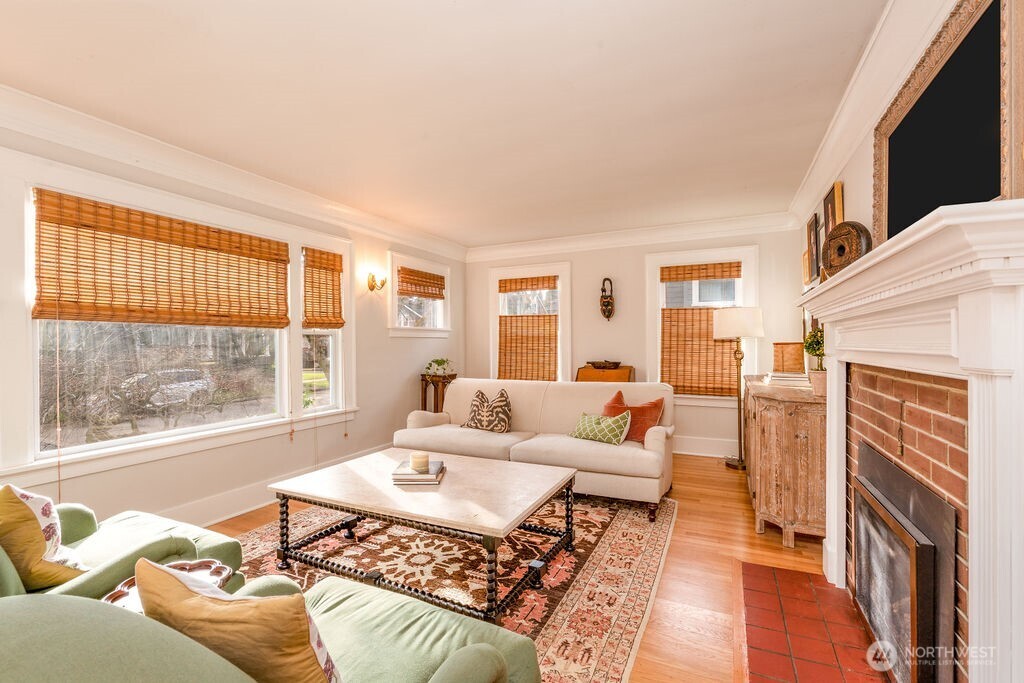106 NE 46th Street