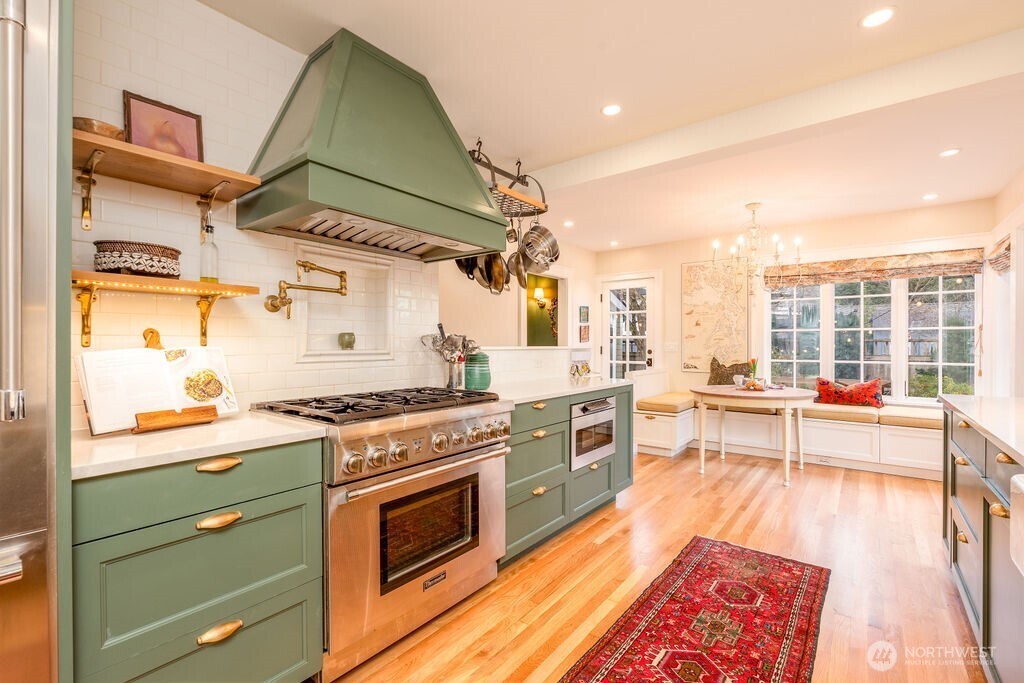 106 NE 46th Street