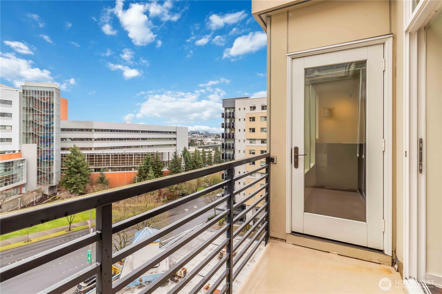 300 110th Avenue NE Unit: 610