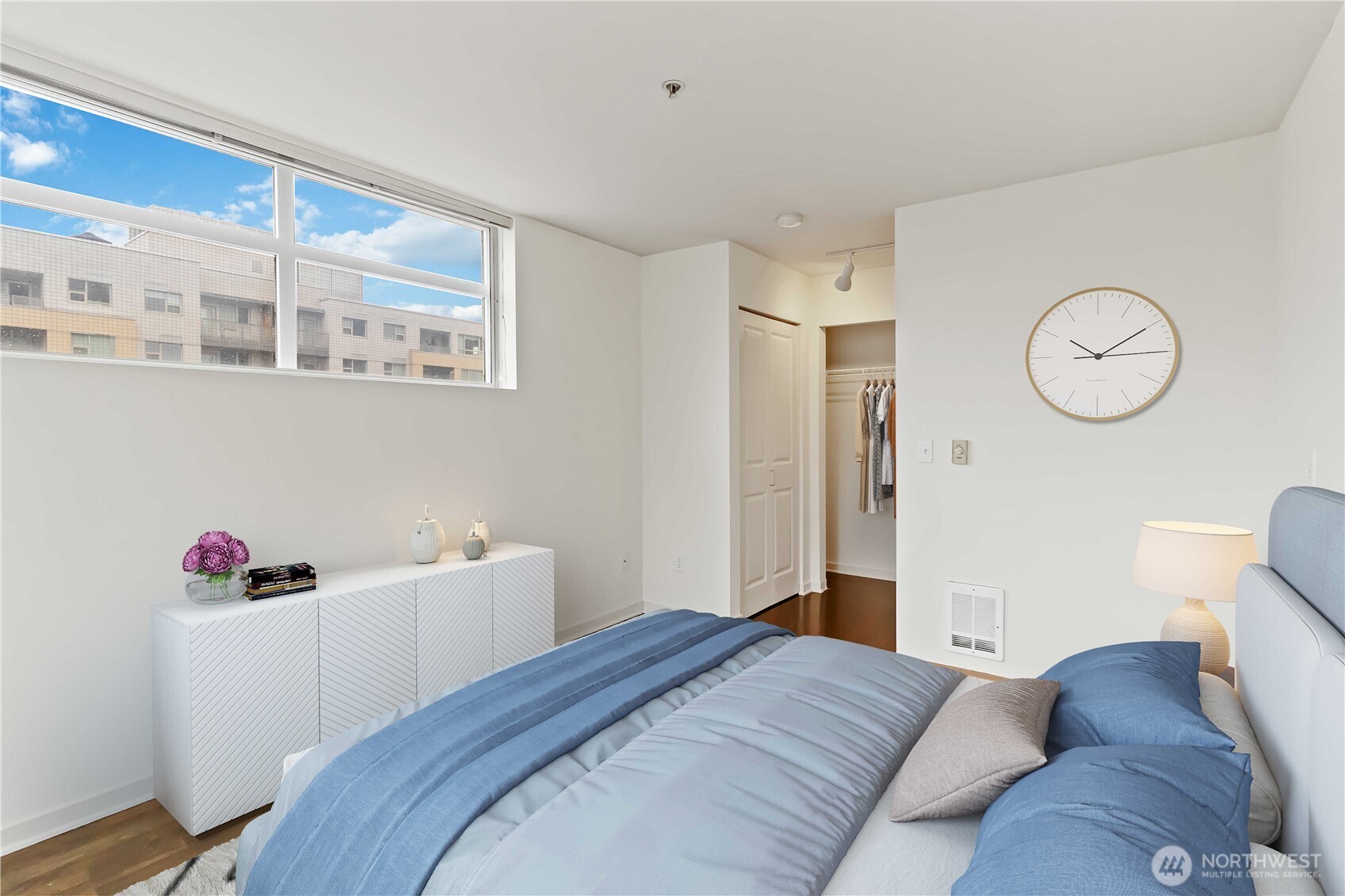 300 110th Avenue NE Unit: 610