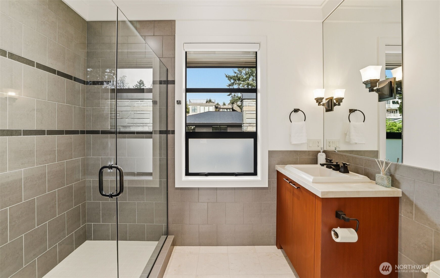 9632 Lake Washington Blvd NE