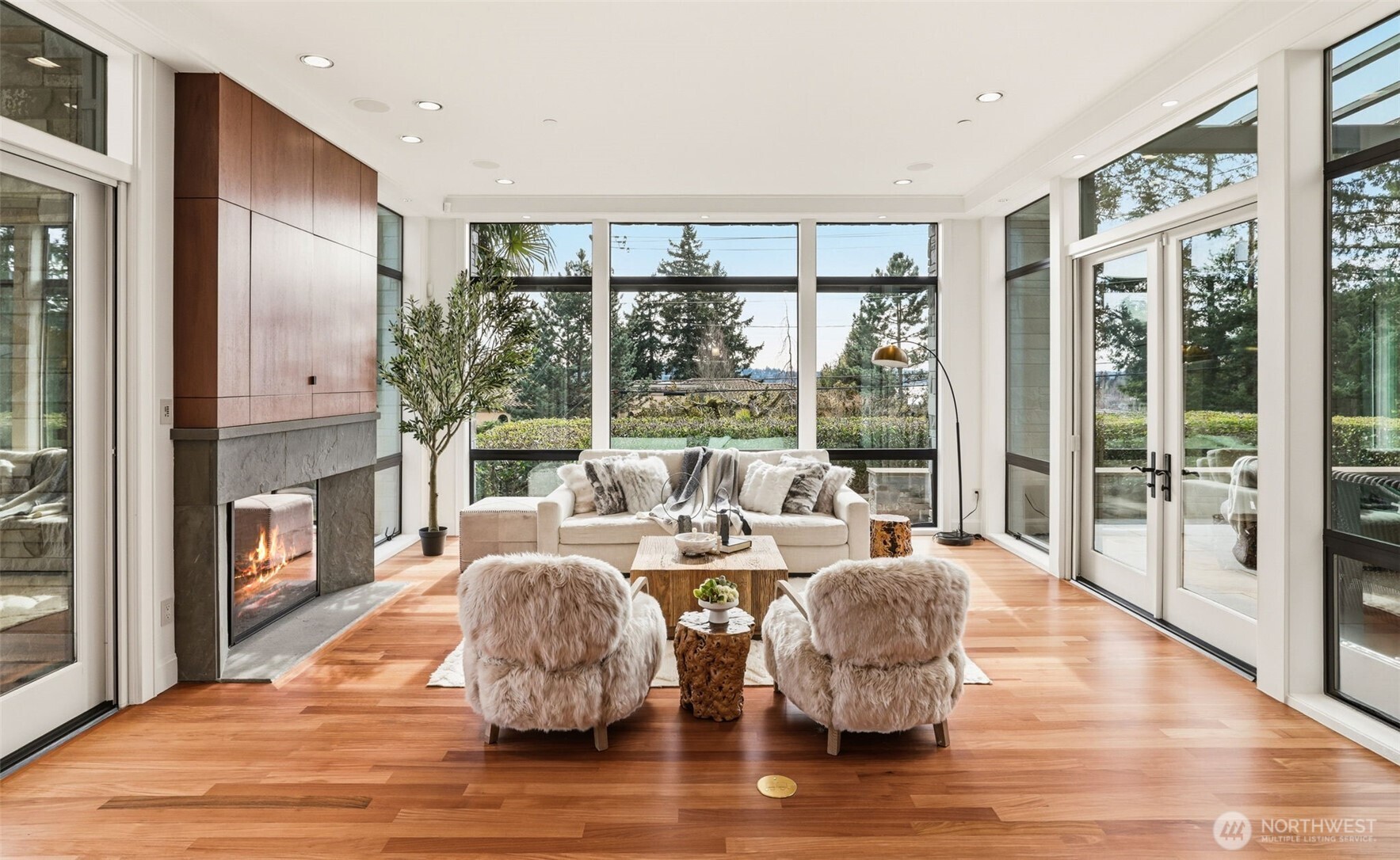 9632 Lake Washington Blvd NE