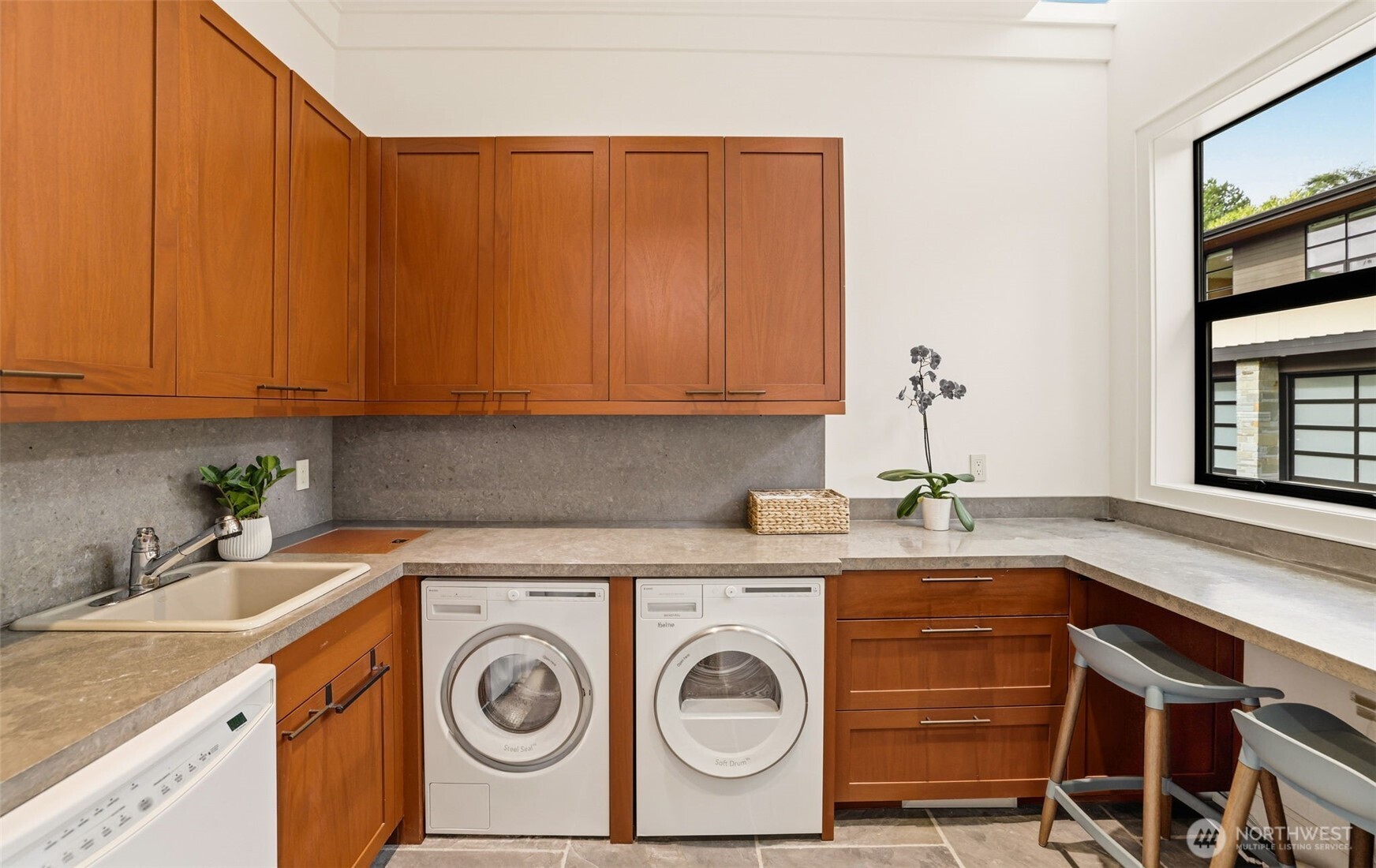 9632 Lake Washington Blvd NE