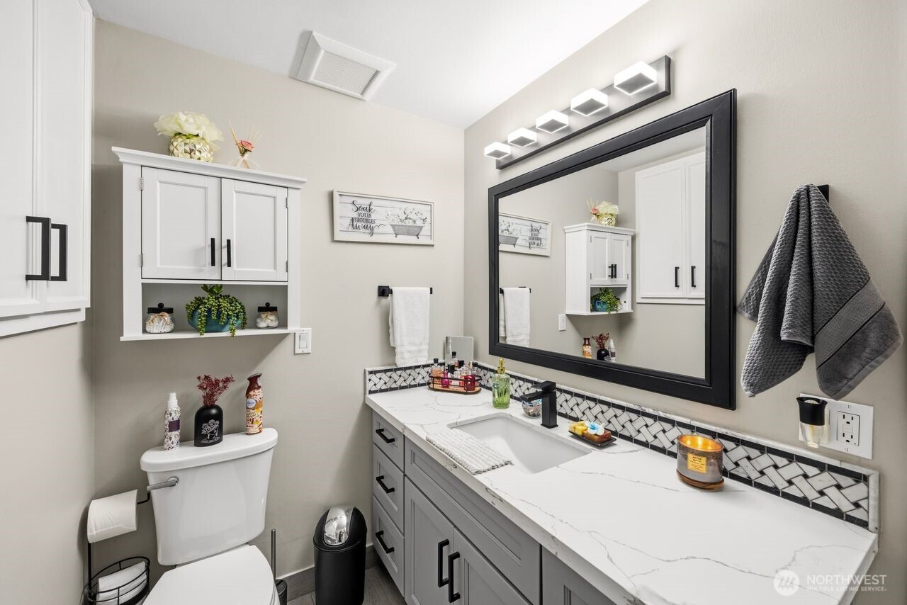 2127 N 149 Lane Unit: 1