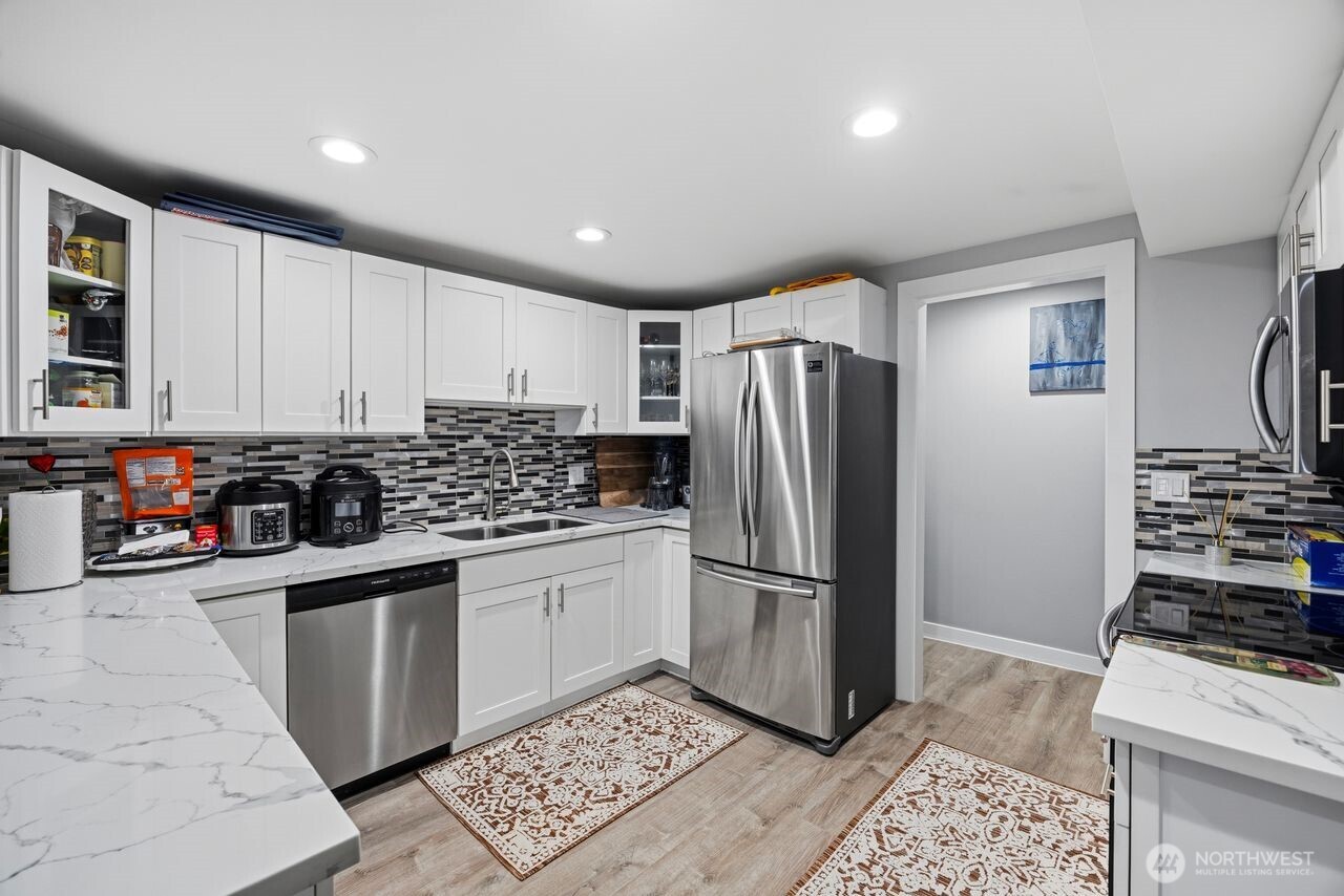 2127 N 149 Lane Unit: 1