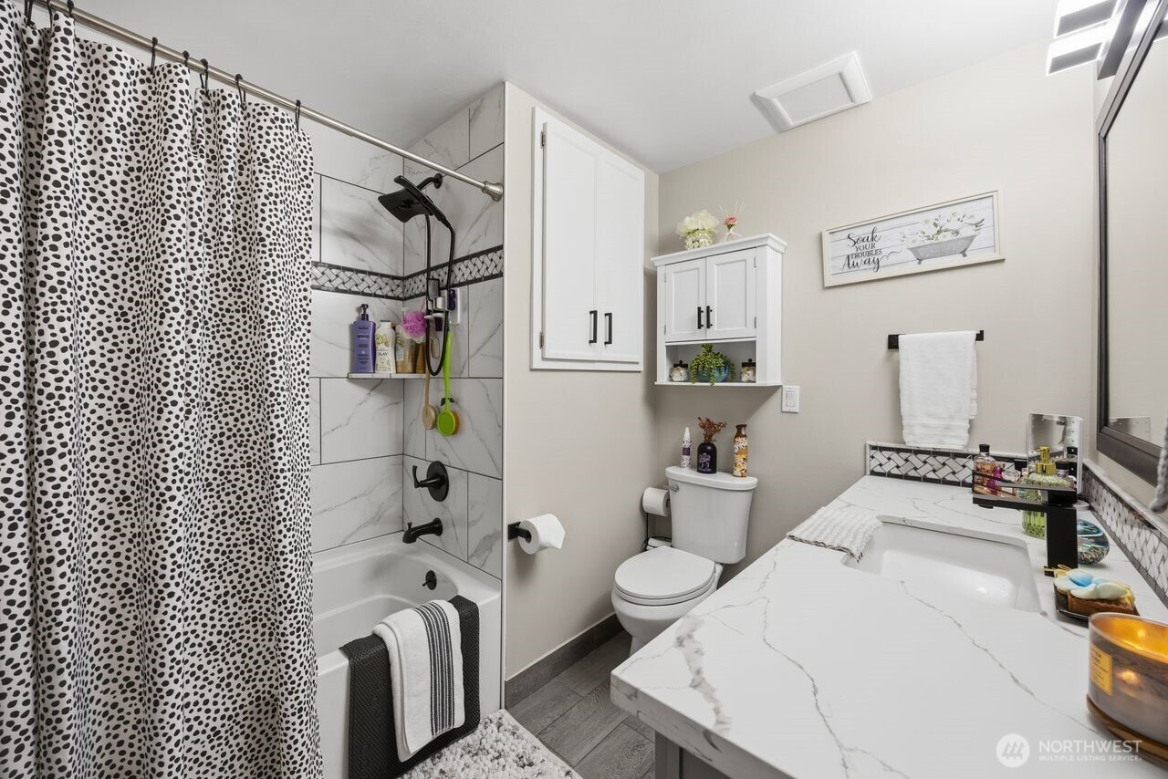 2127 N 149 Lane Unit: 1