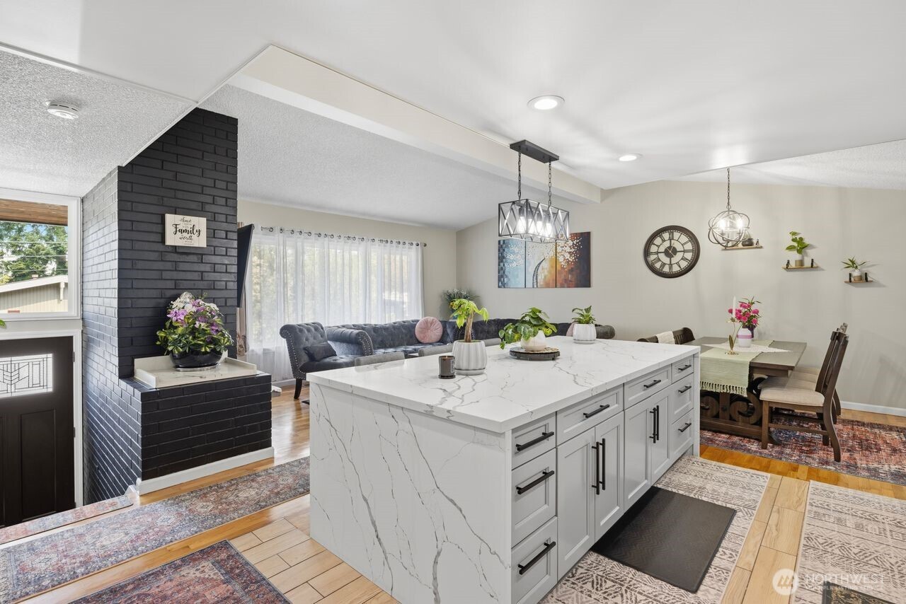 2127 N 149 Lane Unit: 1