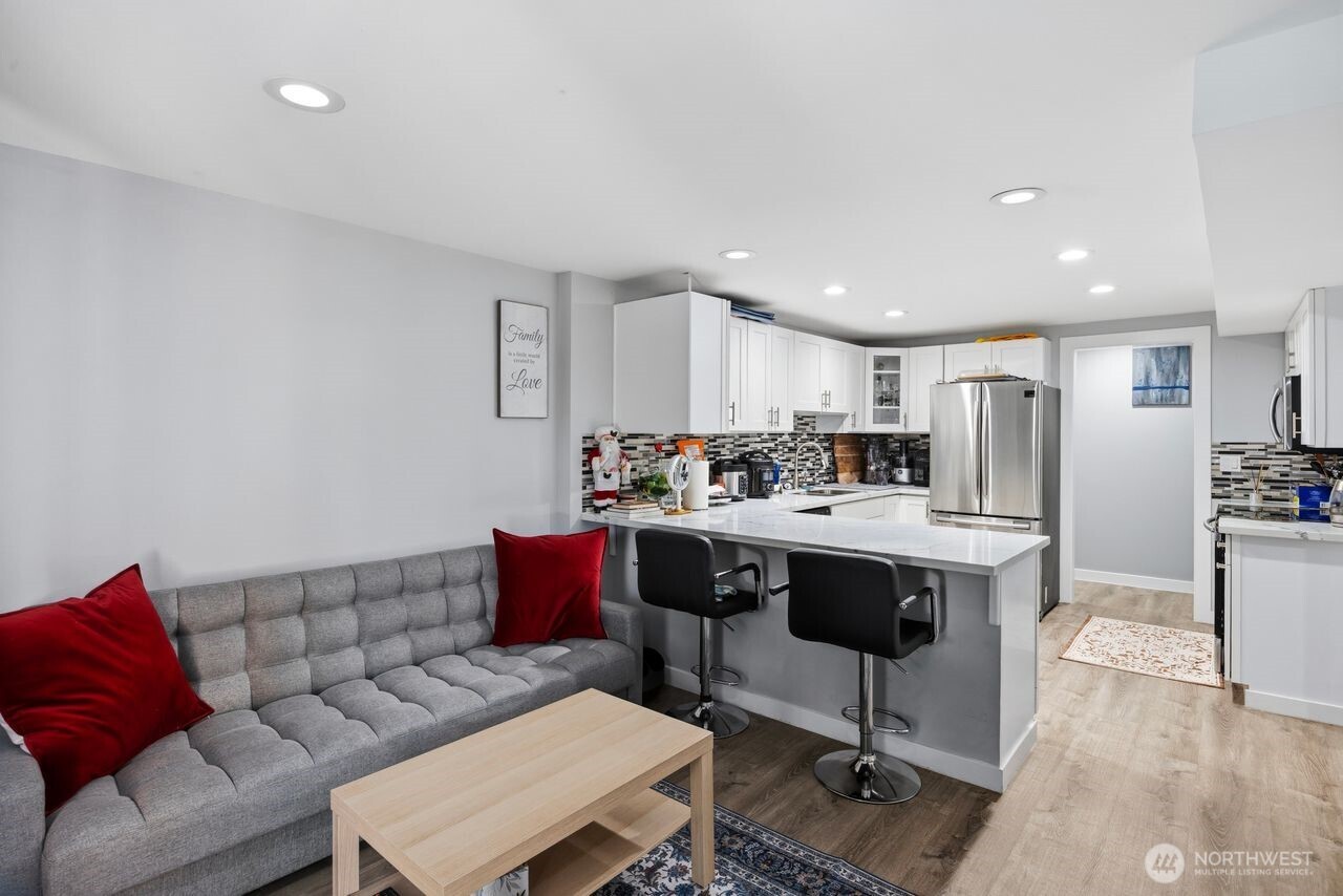 2127 N 149 Lane Unit: 1