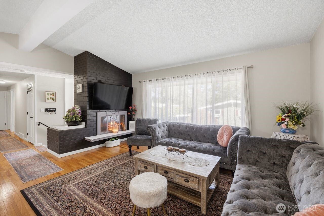 2127 N 149 Lane Unit: 1