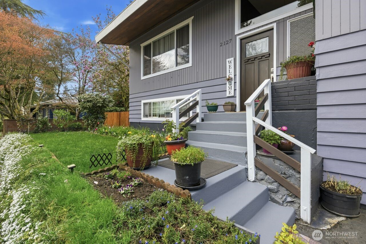 2127 N 149 Lane Unit: 1