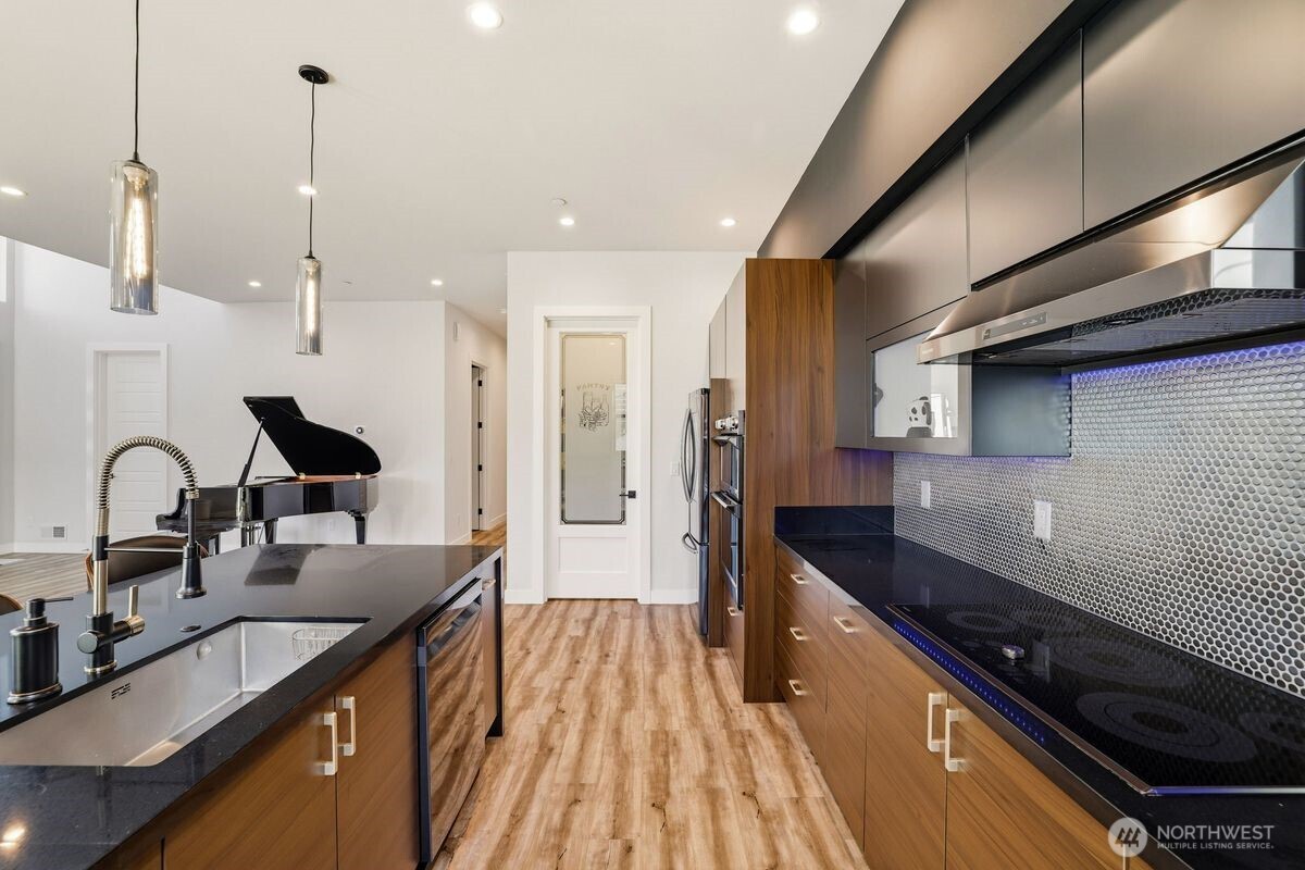 18111 84th Avenue W