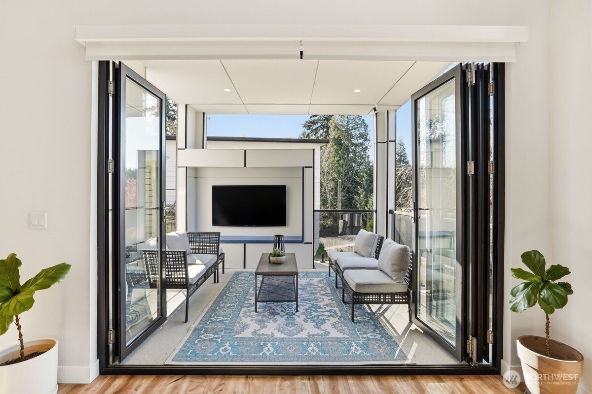 18111 84th Avenue W