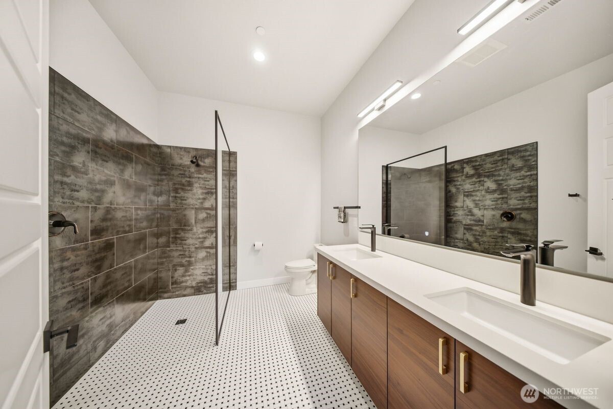 18111 84th Avenue W