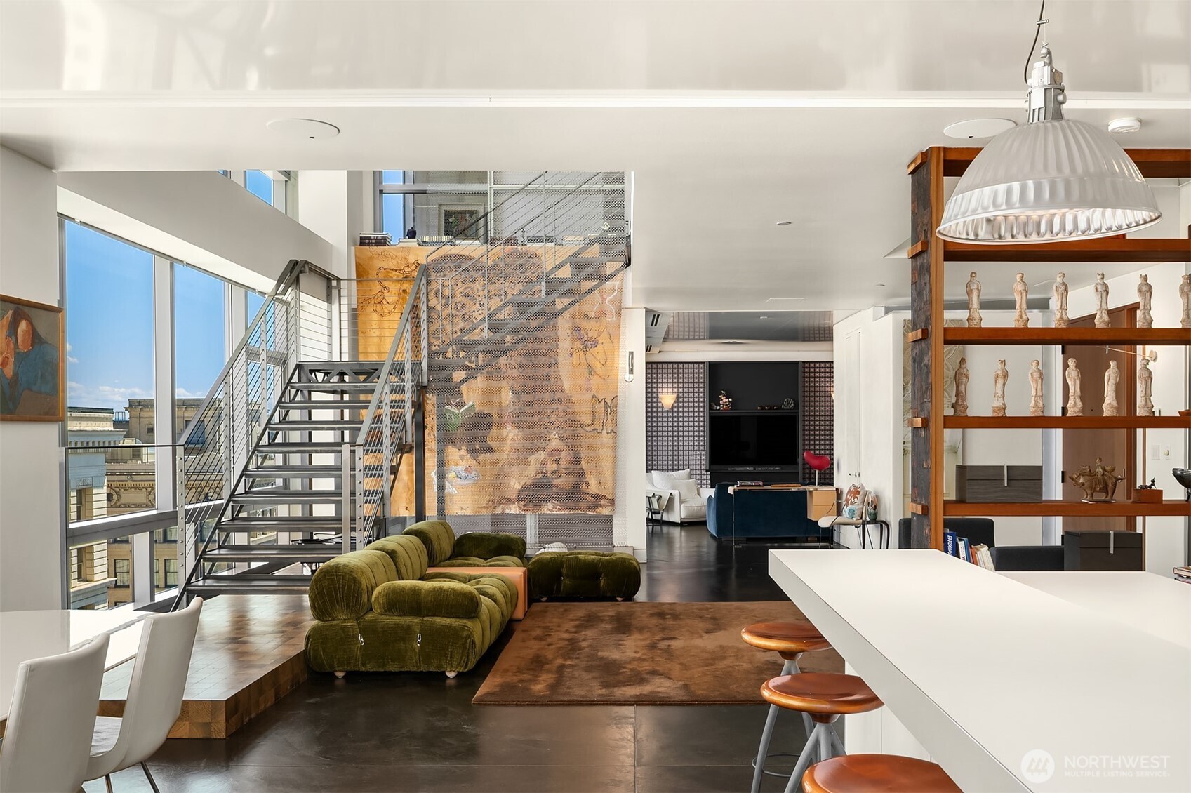 715 2nd Avenue Unit: 1505
