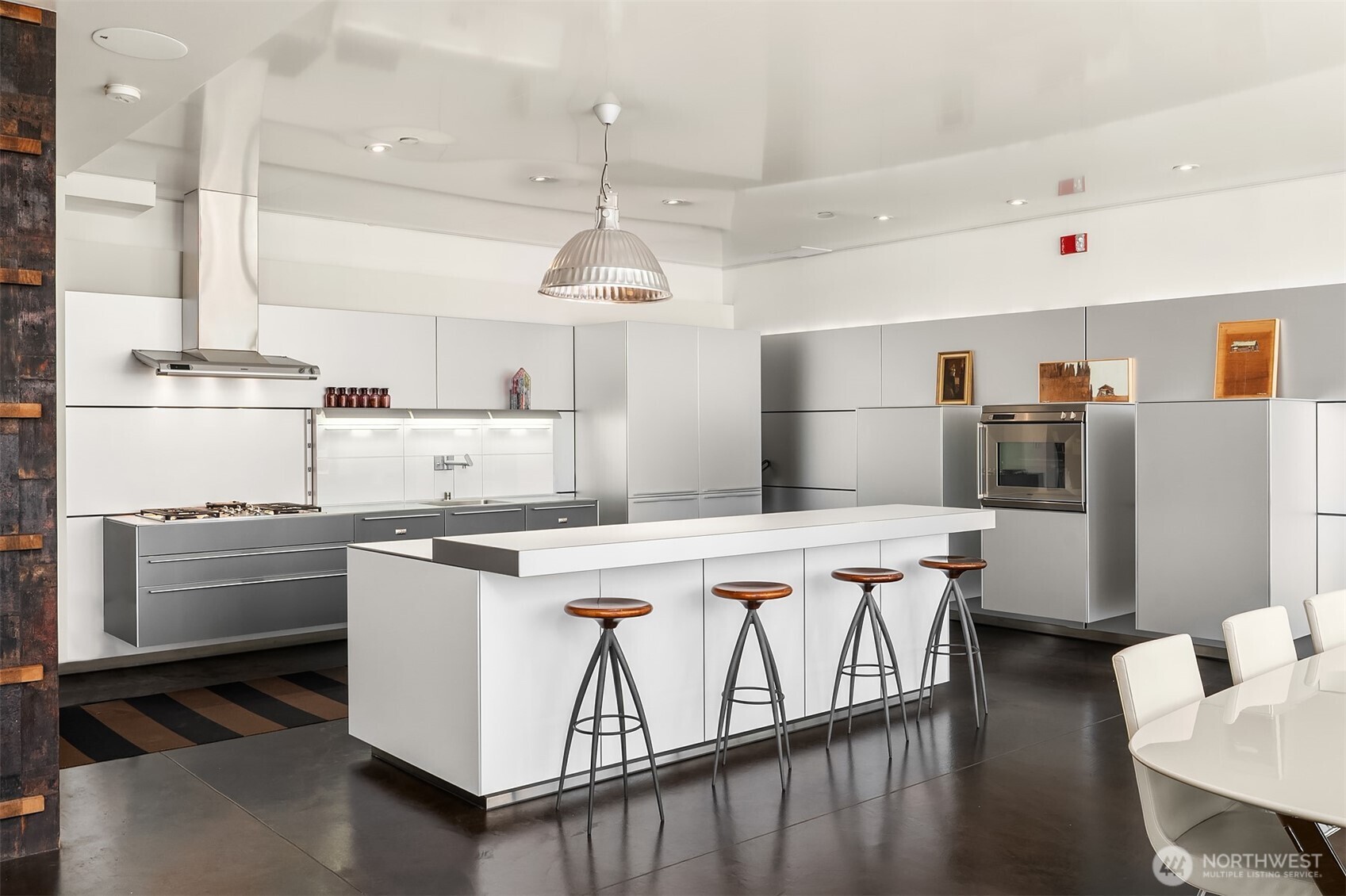715 2nd Avenue Unit: 1505