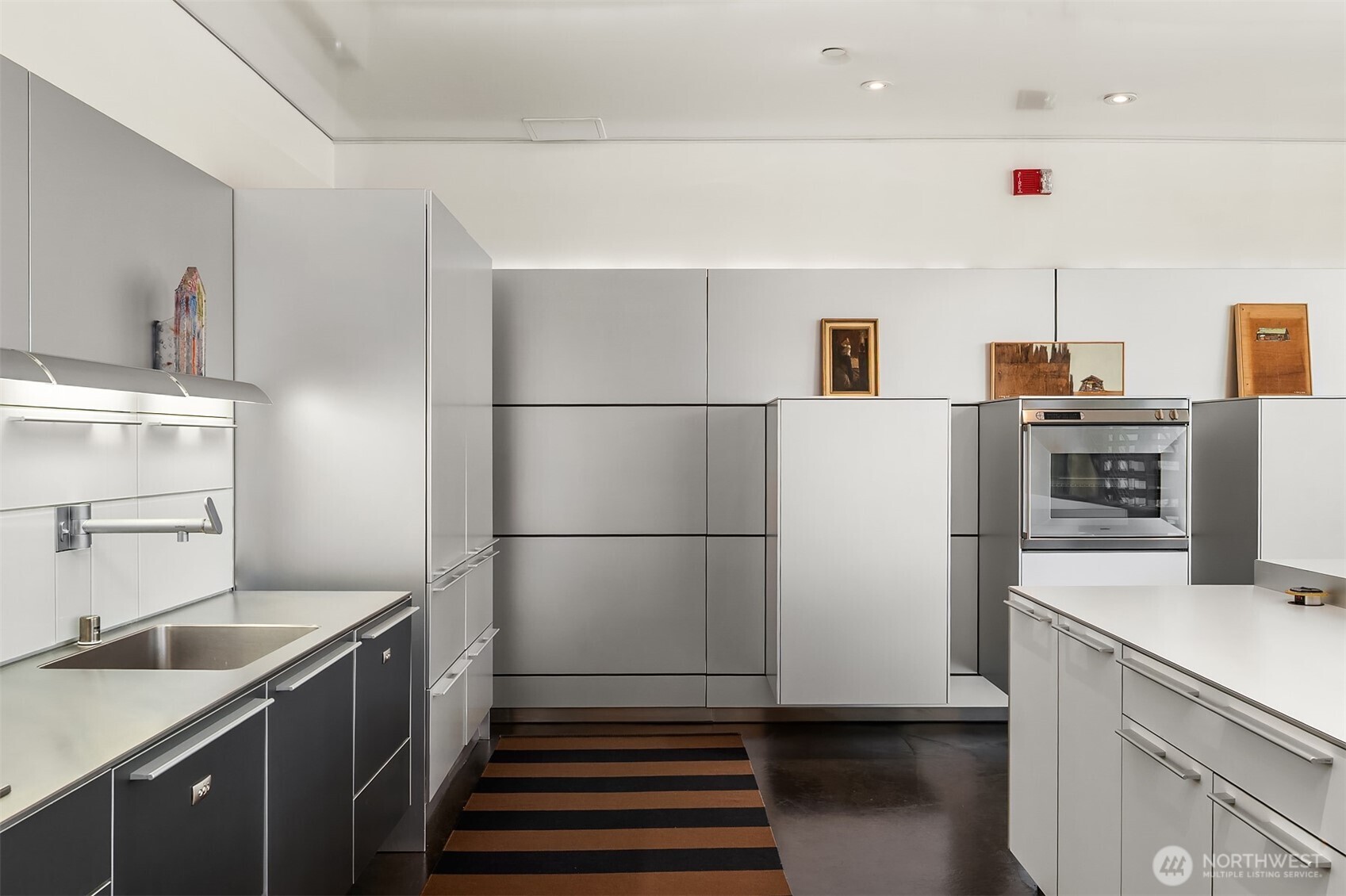 715 2nd Avenue Unit: 1505