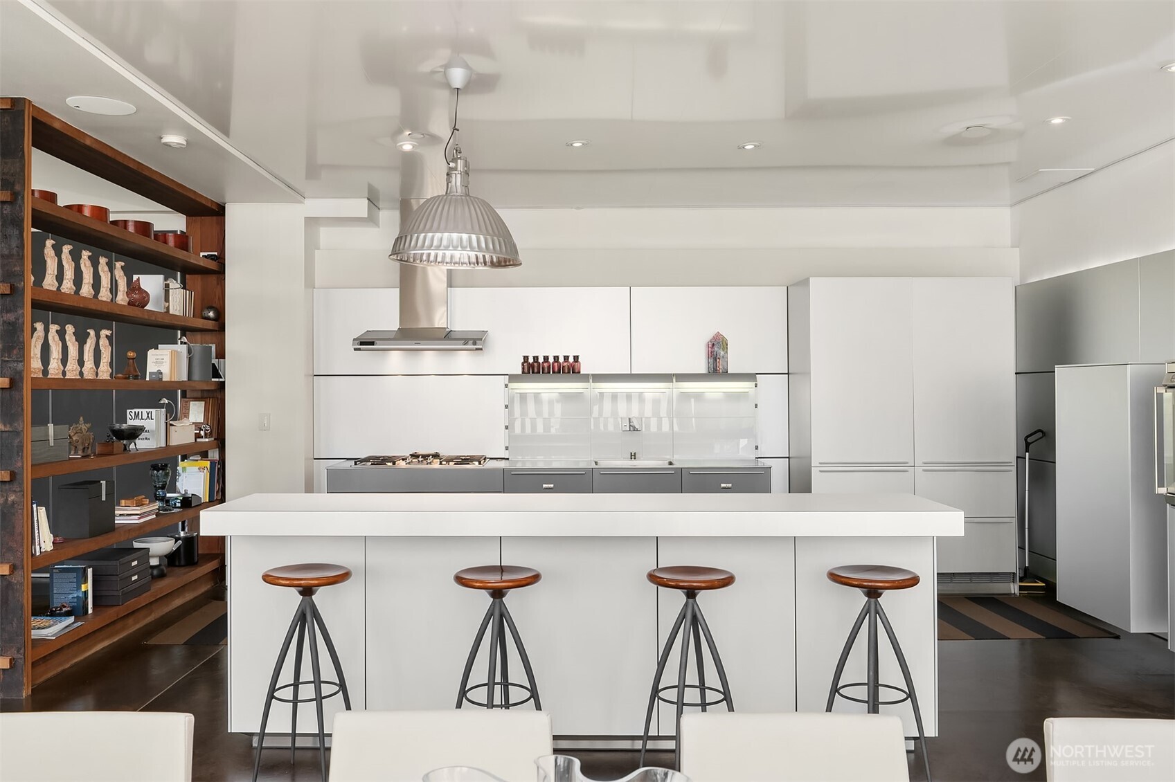 715 2nd Avenue Unit: 1505